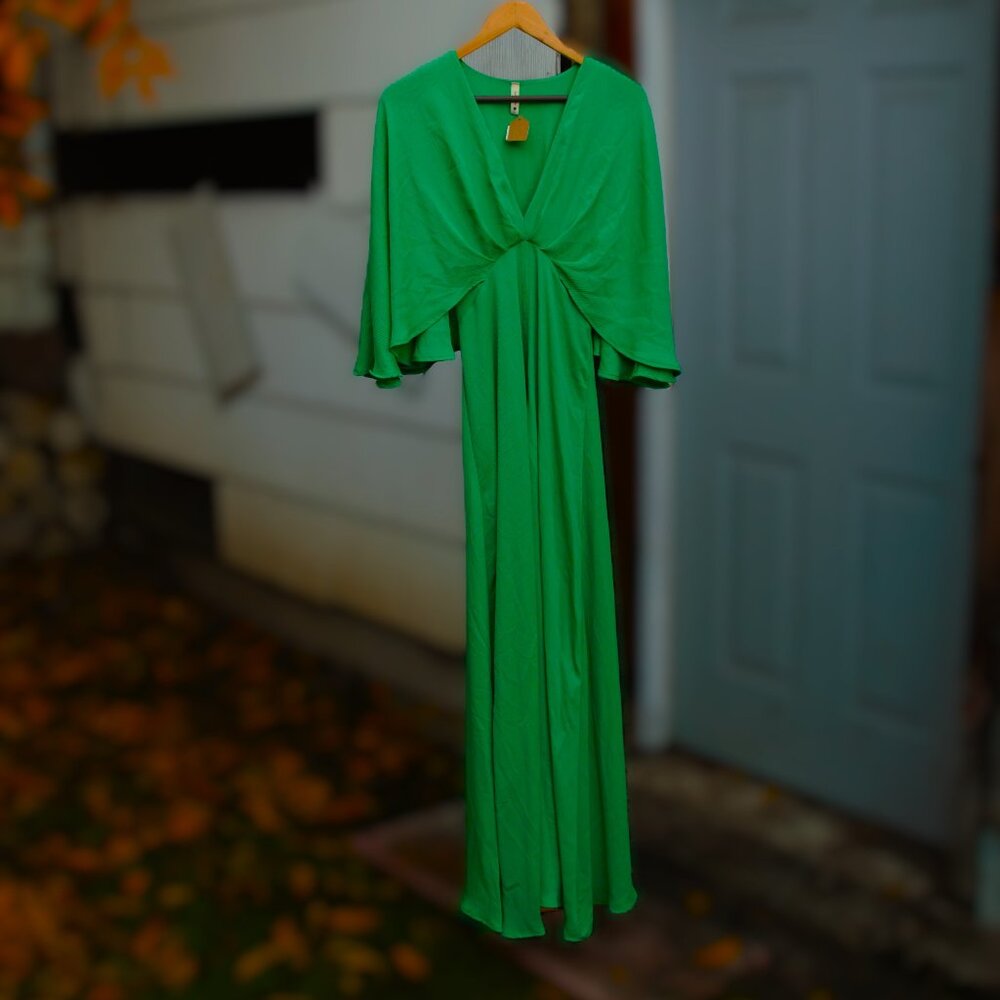 Tyche Crinkle Crepe Emerald Maxi Dress M
